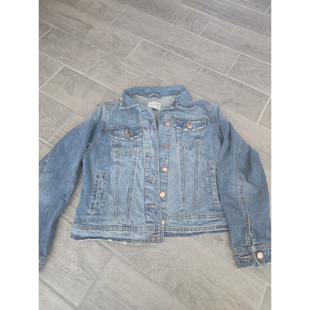 Universal Thread Womens Denim Jacket Size Small Blue Jean Trucker Style Classic